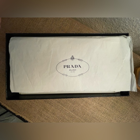 Prada large zip around wallet - Picture 14 of 15